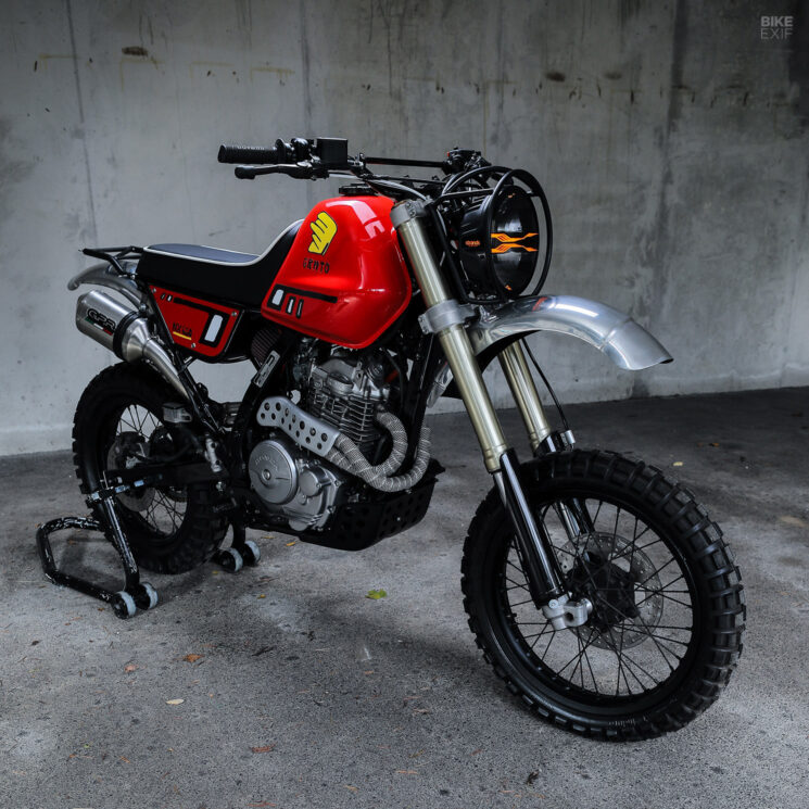 Pengacak Honda Dominator 2002 dari Gas&Retro