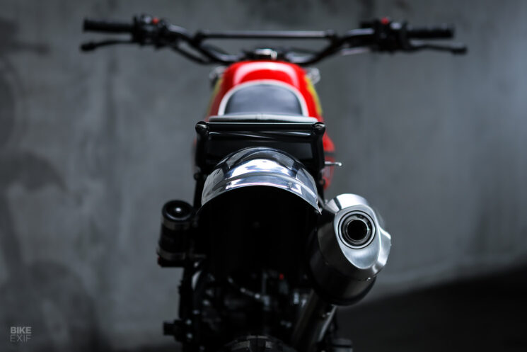 Pengacak Honda Dominator 2002 dari Gas&Retro