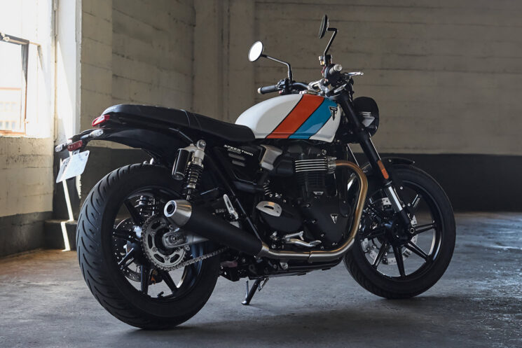 Sepeda motor klasik modern Triumph Speed Twin 900 2025
