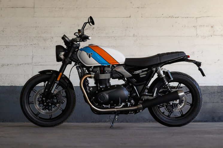 Sepeda motor klasik modern Triumph Speed Twin 900 2025