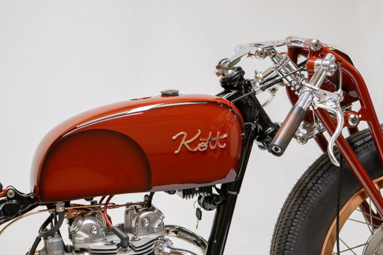 Bobber Triumph Daytona 1969 oleh Kott Motorcycles