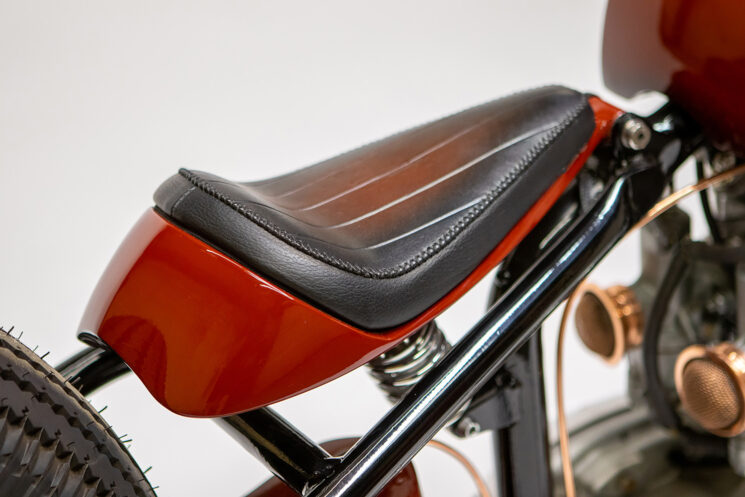 Bobber Triumph Daytona 1969 oleh Kott Motorcycles