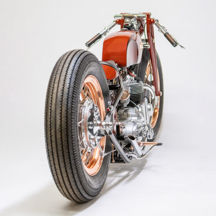 Bobber Triumph Daytona 1969 oleh Kott Motorcycles